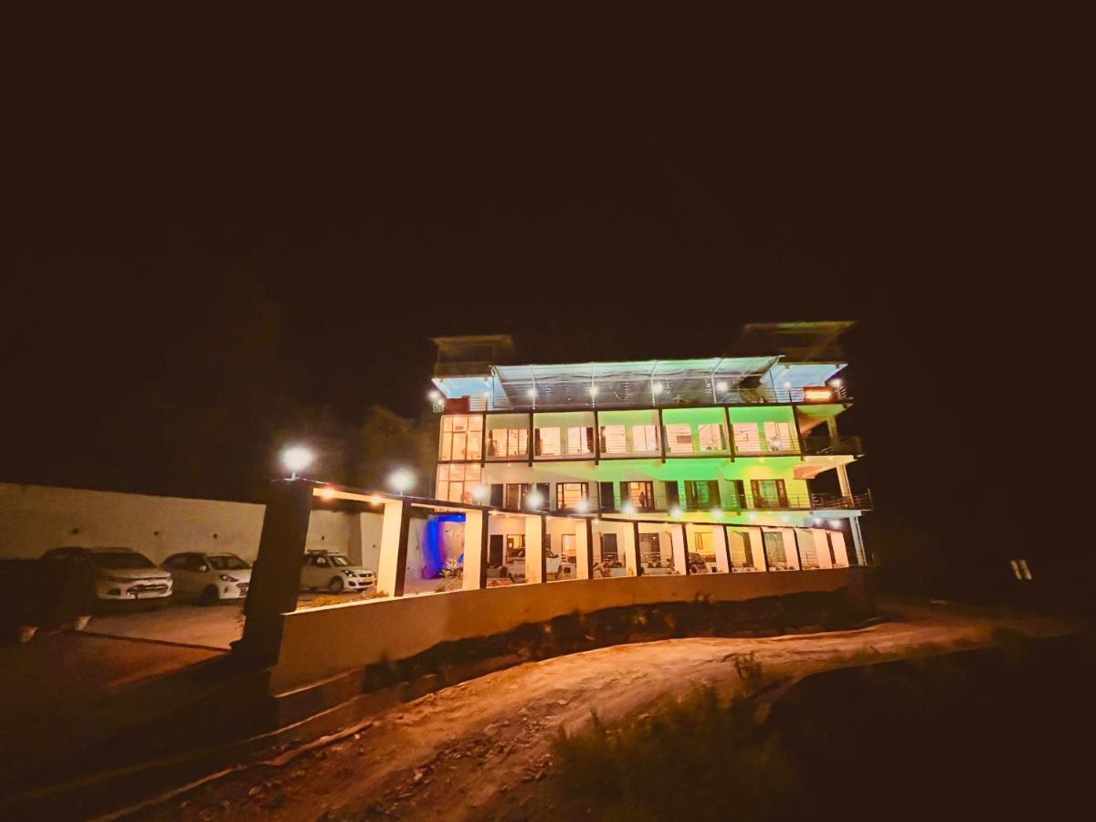 Hotel Kempty - A Boutique Hotel, 穆索里 外观 照片